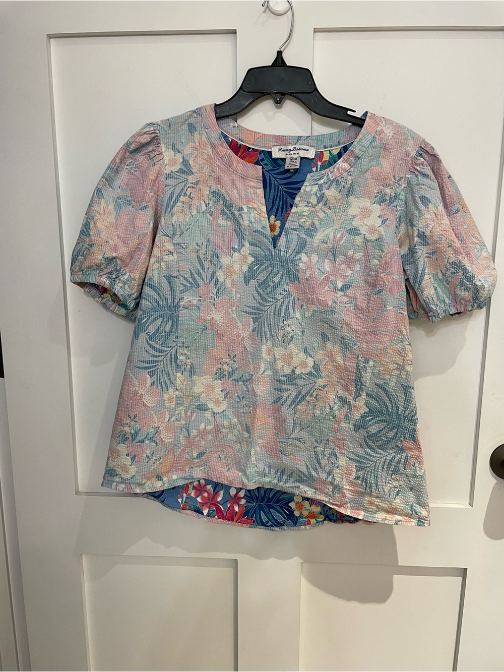EUC TOMMY BAHAMAS NOVA WAVE WOMENS M FLORAL PRINT BLOUSE WITH LANTERN SLEEVE